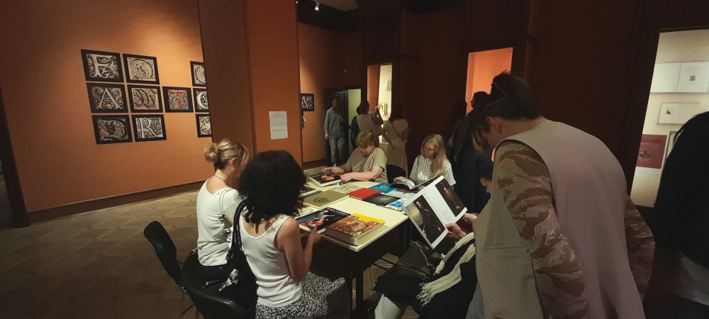 2371 image for slide