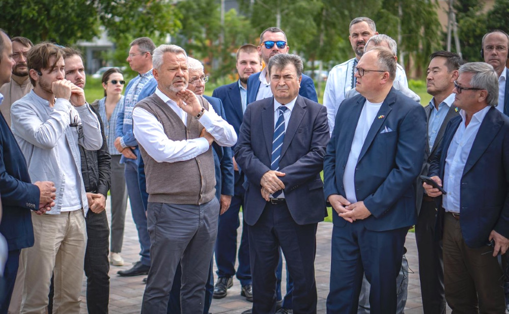 3025 image for slide