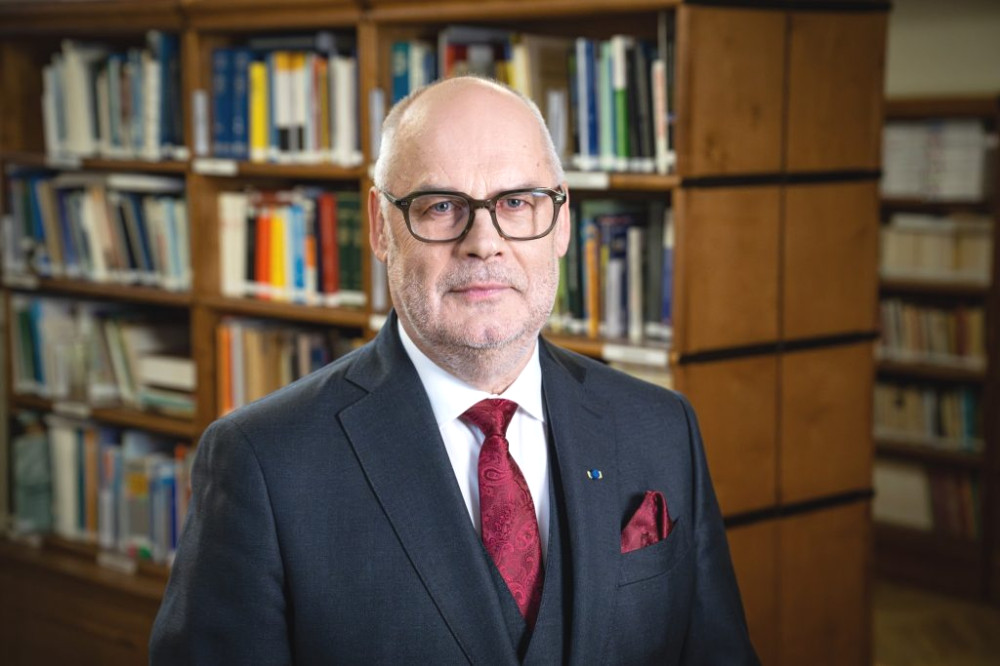 4587 image for slide