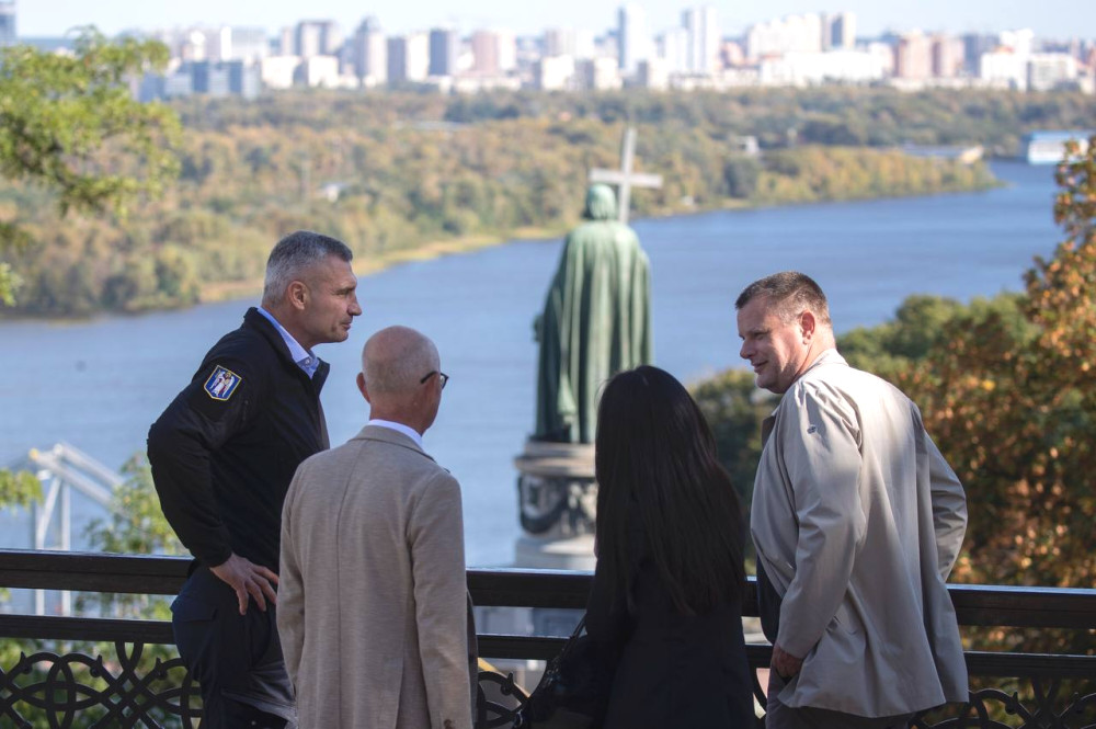 5302 image for slide