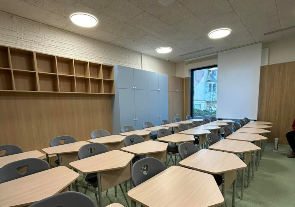 У Львові завершили будівництво першої в Україні школи, зведеної за допомогою 3D-принтера.